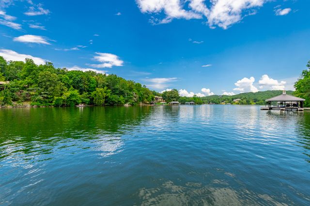 1033 Clift Cave Drive, Soddy Daisy, TN 37379