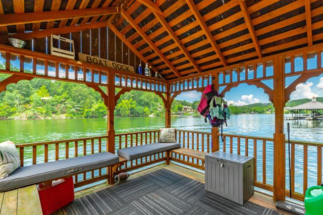 1033 Clift Cave Drive, Soddy Daisy, TN 37379
