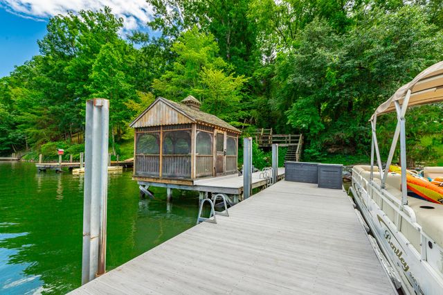 1033 Clift Cave Drive, Soddy Daisy, TN 37379