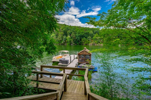 1033 Clift Cave Drive, Soddy Daisy, TN 37379