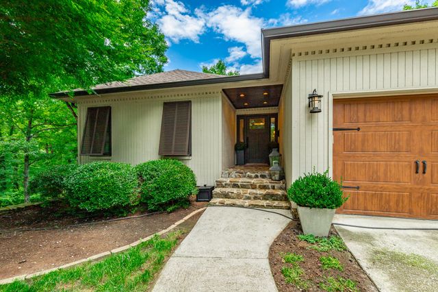 1033 Clift Cave Drive, Soddy Daisy, TN 37379
