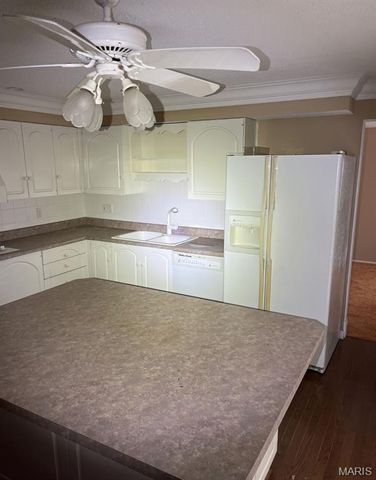495 Graywood Drive, Ballwin, MO 63011