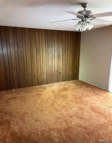 495 Graywood Drive, Ballwin, MO 63011