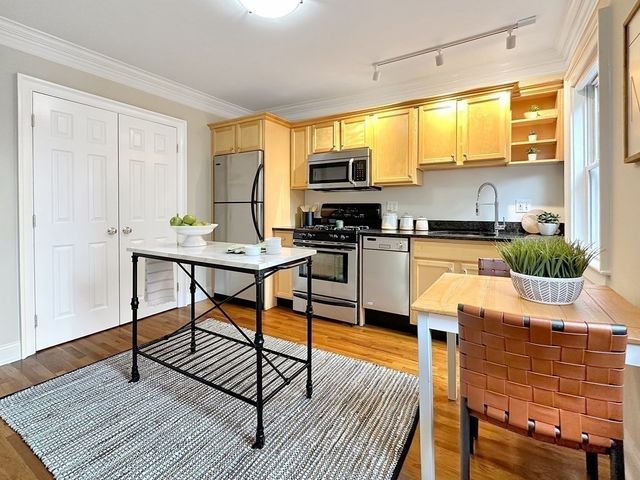 523 E Second St 1, Boston, MA 02127