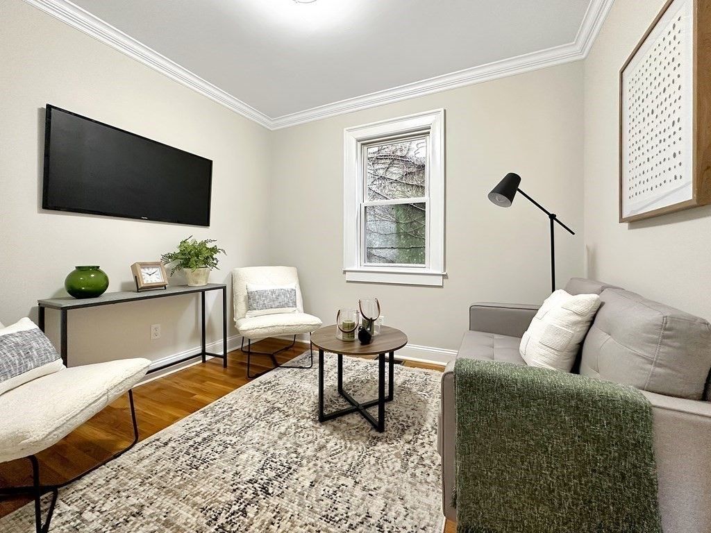 523 E Second St 1, Boston, MA 02127