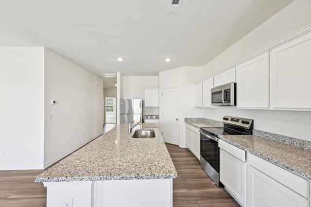 170 Admiral St, Conway, SC 29526