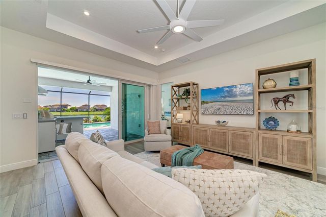 8533 BEECHLAKE COURT, Sarasota, FL 34240