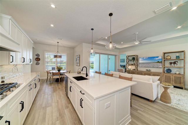 8533 BEECHLAKE COURT, Sarasota, FL 34240
