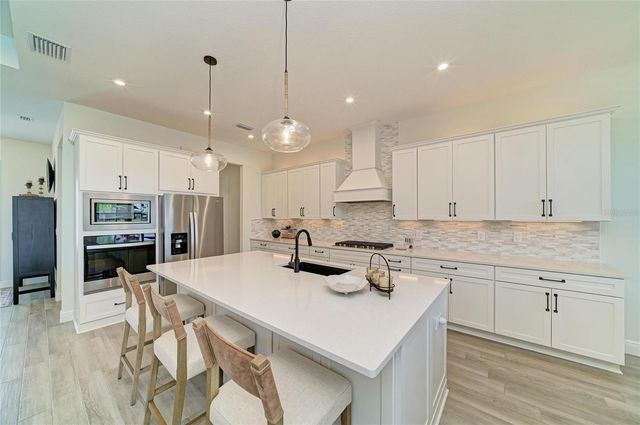 8533 BEECHLAKE COURT, Sarasota, FL 34240