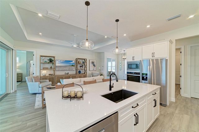 8533 BEECHLAKE COURT, Sarasota, FL 34240
