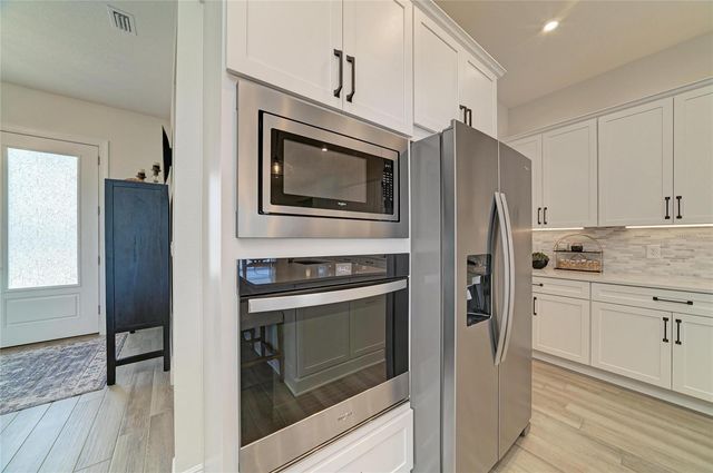 8533 BEECHLAKE COURT, Sarasota, FL 34240