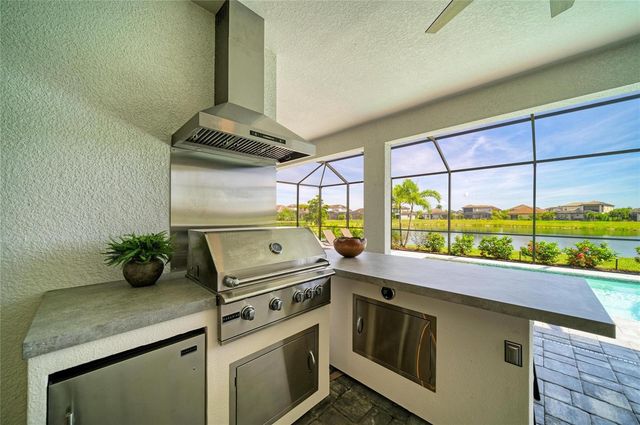 8533 BEECHLAKE COURT, Sarasota, FL 34240