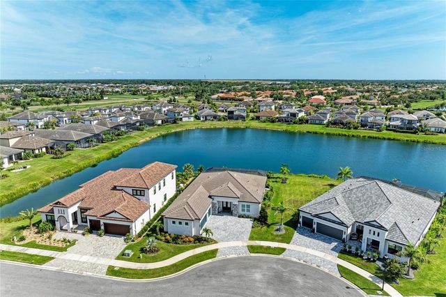 8533 BEECHLAKE COURT, Sarasota, FL 34240