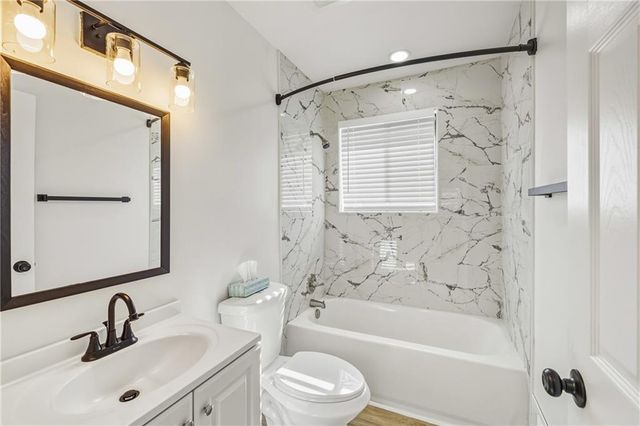 3822 Stephanie SW Drive, Atlanta, GA 30331