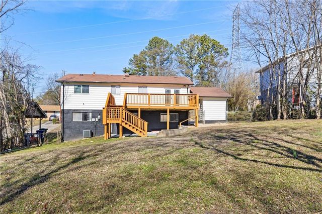 3822 Stephanie SW Drive, Atlanta, GA 30331