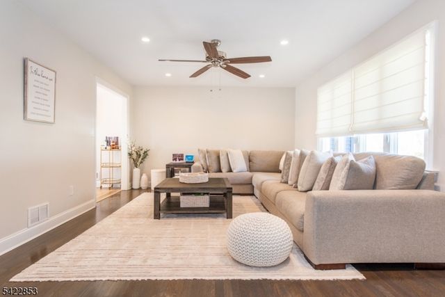 15 Green Meadows Rd, Fairfield Twp., NJ 07004