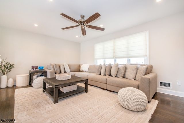 15 Green Meadows Rd, Fairfield Twp., NJ 07004