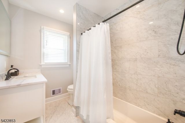 15 Green Meadows Rd, Fairfield Twp., NJ 07004