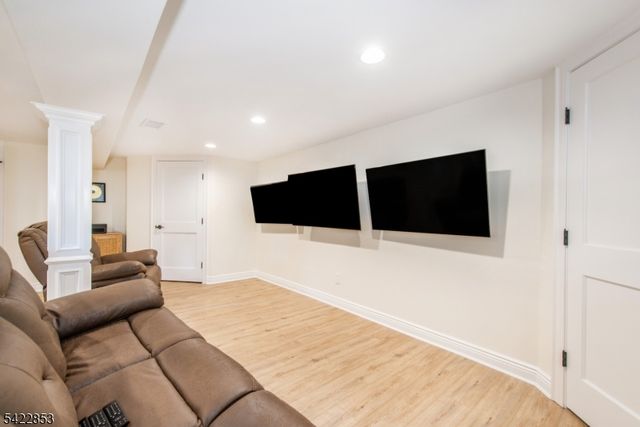 15 Green Meadows Rd, Fairfield Twp., NJ 07004