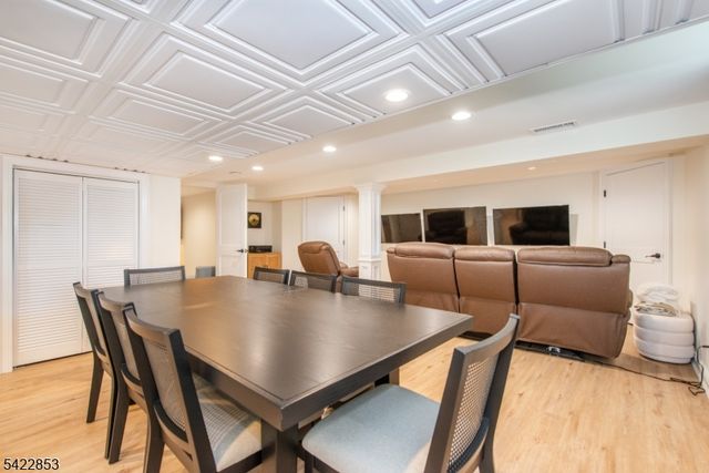 15 Green Meadows Rd, Fairfield Twp., NJ 07004