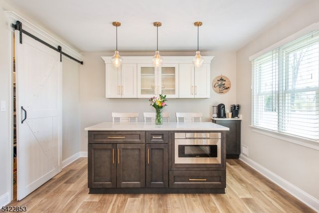 15 Green Meadows Rd, Fairfield Twp., NJ 07004