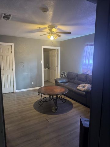 8121 Shotwell Street, Houston, TX 77016