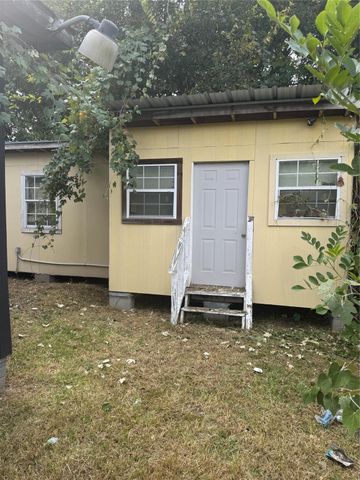 8121 Shotwell Street, Houston, TX 77016