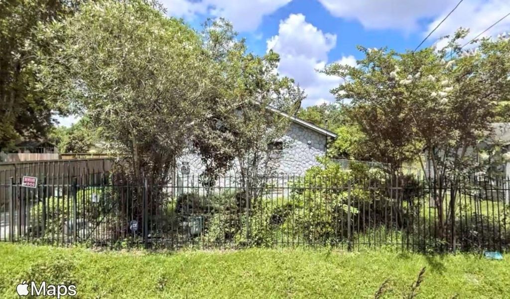 8121 Shotwell Street, Houston, TX 77016