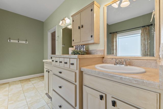 455 NE Pinehurst Circle, Ankeny, IA 50021