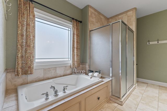 455 NE Pinehurst Circle, Ankeny, IA 50021