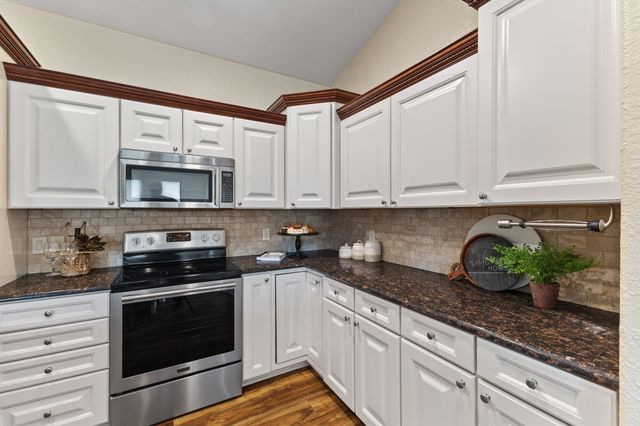 455 NE Pinehurst Circle, Ankeny, IA 50021