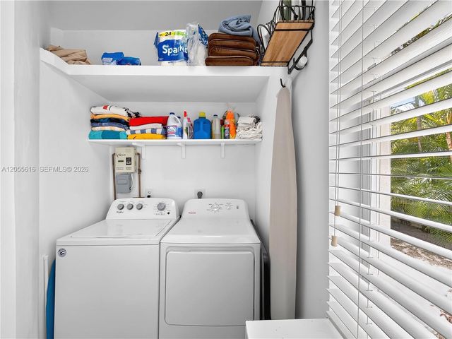 840 NE 14th Pl, Fort Lauderdale, FL 33304