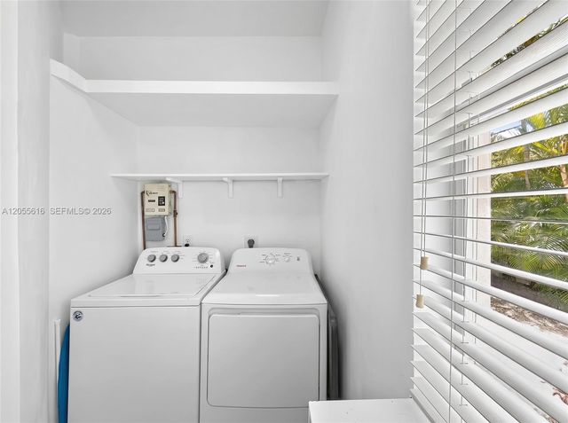 840 NE 14th Pl, Fort Lauderdale, FL 33304