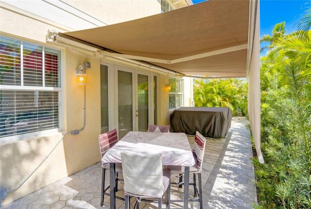 840 NE 14th Pl, Fort Lauderdale, FL 33304