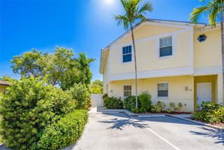 840 NE 14th Pl, Fort Lauderdale, FL 33304