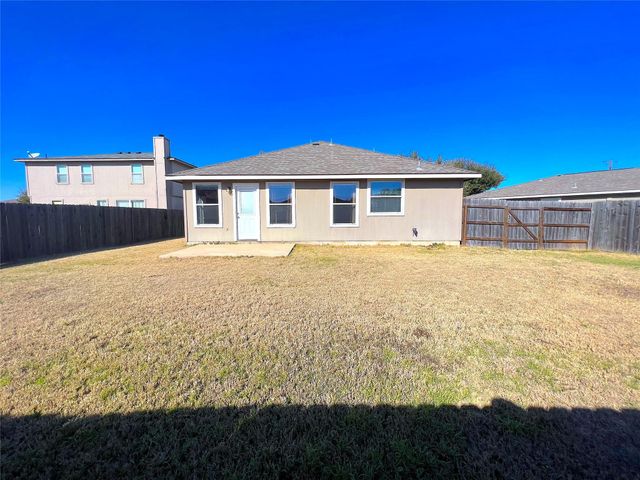 102 Wren CV, Hutto, TX 78634