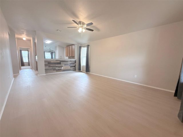 102 Wren CV, Hutto, TX 78634