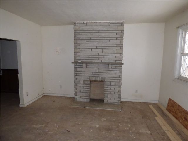 304 Lorenz Ave, Elliott, PA 15220