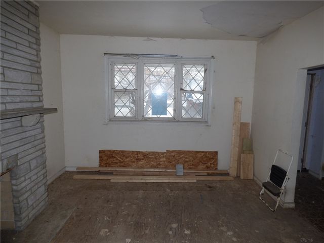 304 Lorenz Ave, Elliott, PA 15220