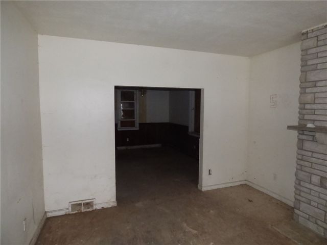 304 Lorenz Ave, Elliott, PA 15220