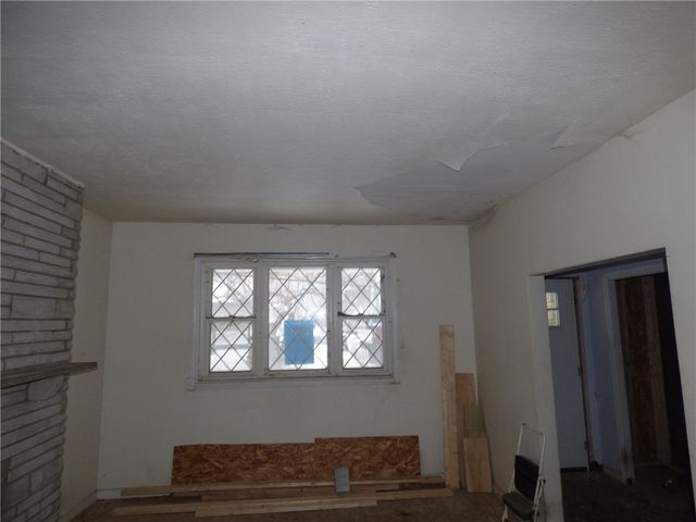 304 Lorenz Ave, Elliott, PA 15220