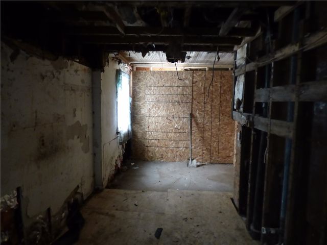 304 Lorenz Ave, Elliott, PA 15220