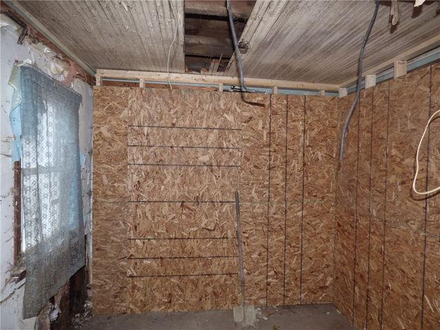 304 Lorenz Ave, Elliott, PA 15220