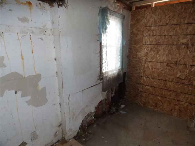 304 Lorenz Ave, Elliott, PA 15220