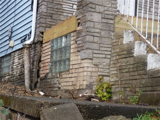 304 Lorenz Ave, Elliott, PA 15220