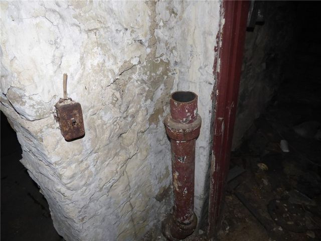 304 Lorenz Ave, Elliott, PA 15220