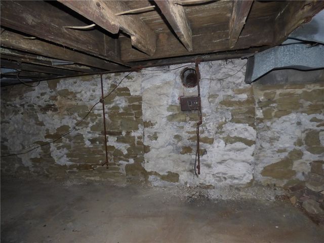 304 Lorenz Ave, Elliott, PA 15220