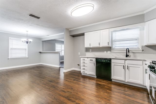 1601 W 8th Street, Irving, TX 75060