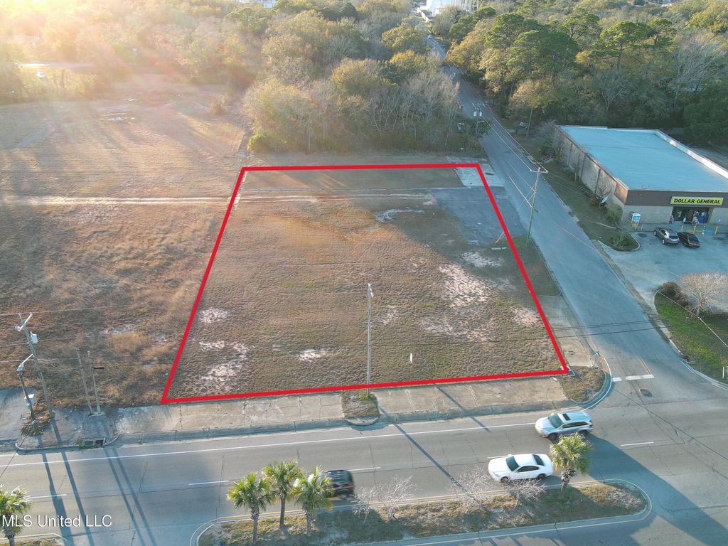 Market Street, Pascagoula, MS 39567