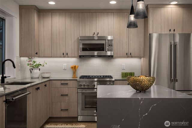 809 W Armour Street, Seattle, WA 98119